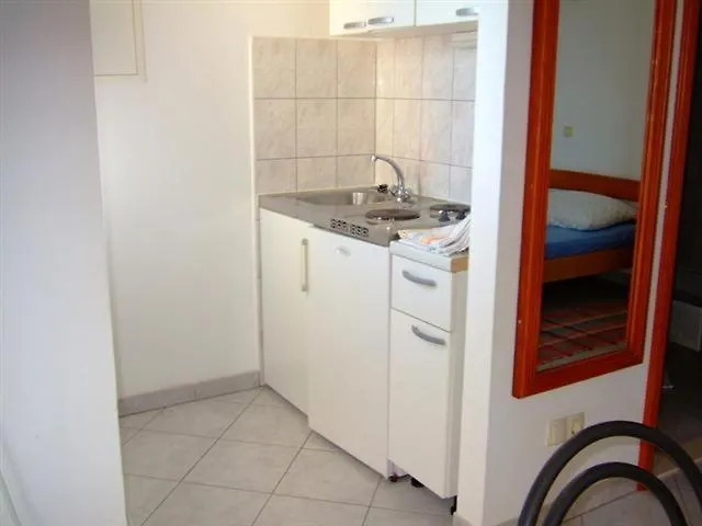 Nada - 10, 11 Duće